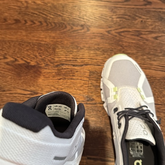 On Clouds 5 Push Running sneaker size 8 Brand New - Picture 6 of 6